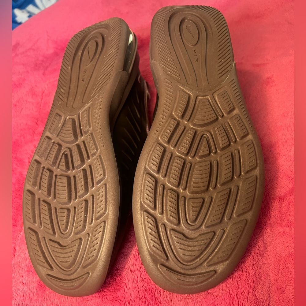 Nike airmax Rose and Chocolate Athletic Shoes - Picture 6 of 7